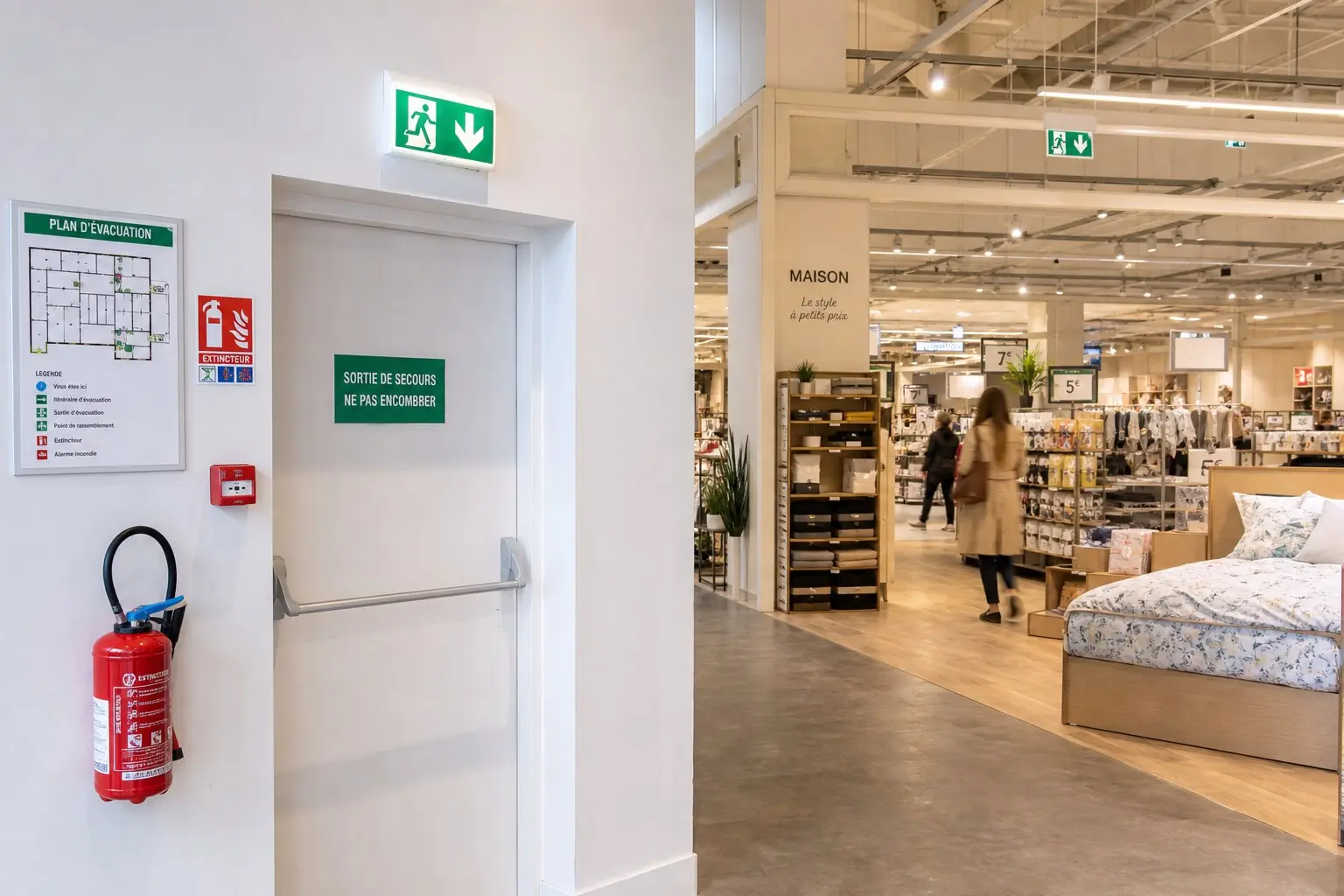Signalétique incendie dans un établissement recevant du public