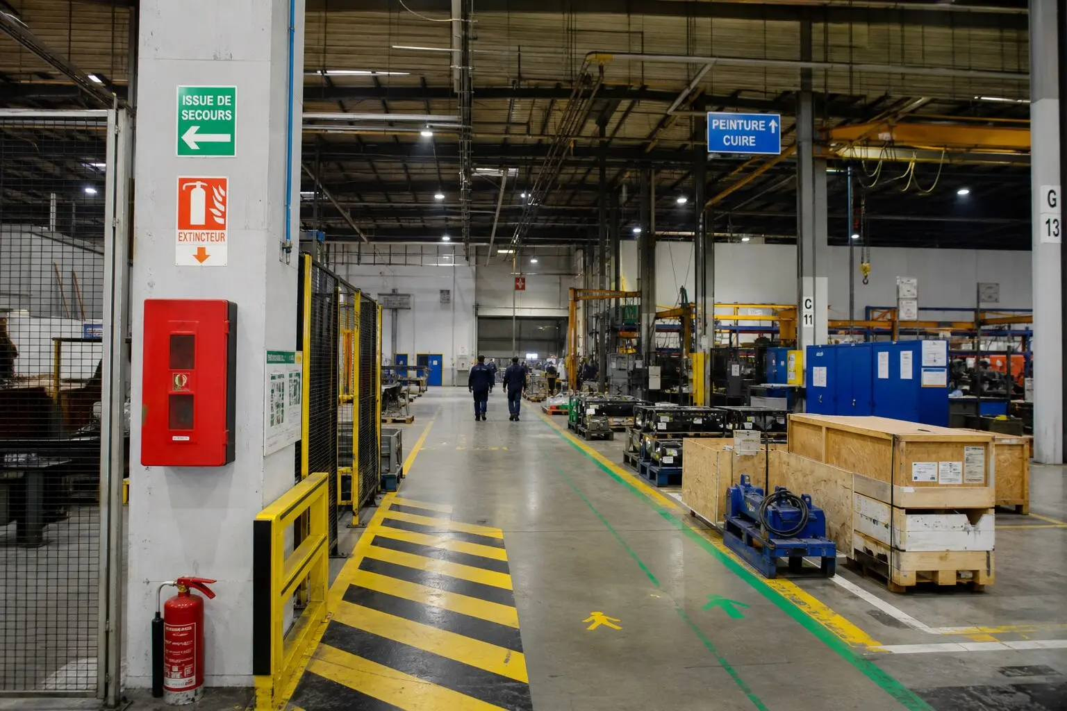 Signalétique incendie sur site industriel et entrepôt